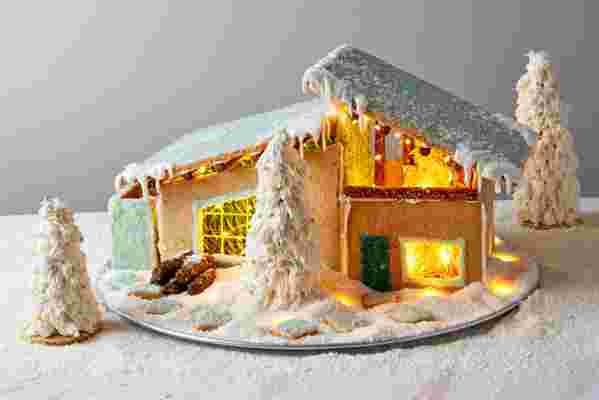 This Mid-Century Modern Gingerbread House Is the Pandemic Christmas Project We All Need