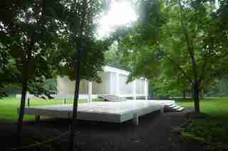 Mies van der Rohe's Farnsworth House